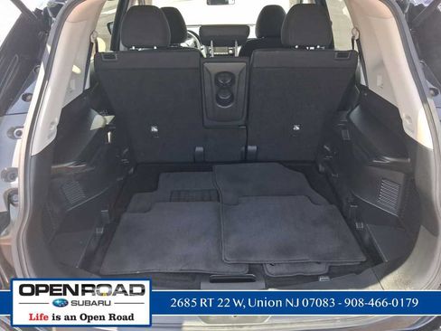 Used 2015 Nissan Rogue SV AWD/4WD image 9