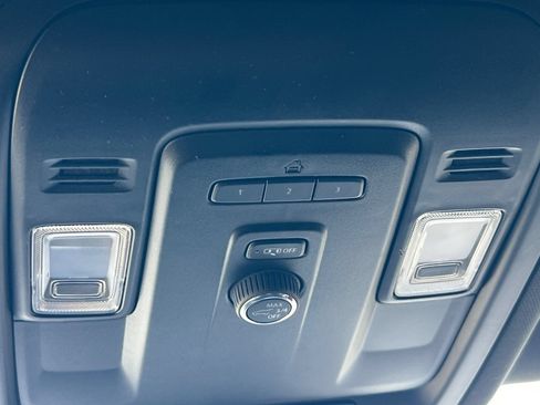 Used 2024 Chevrolet Tahoe LT RWD image 26