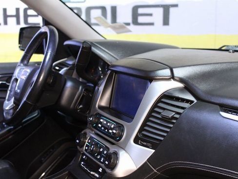 Used 2019 GMC Yukon XL SLT image 10