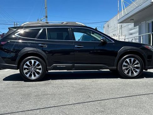 Used 2023 Subaru Outback Touring XT AWD/4WD image 2