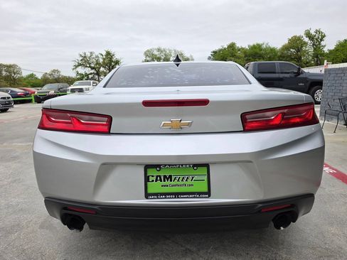 Used 2016 Chevrolet Camaro LT RWD image 16
