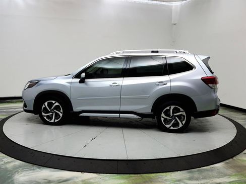 Used 2022 Subaru Forester Touring AWD/4WD image 8