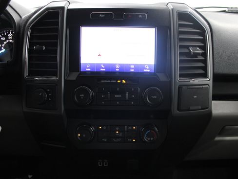 Used 2020 Ford F150 XLT w/ Equipment Group 302A Luxury AWD/4WD image 32