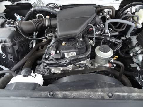 Used 2023 Toyota Tacoma SR5 w/ SR5 Appearance Package RWD image 33