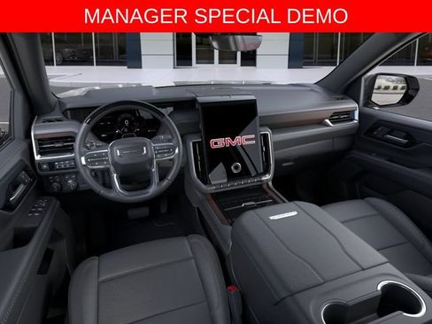 Used 2026 GMC Yukon XL Denali w/ Denali Reserve Package AWD/4WD image 15
