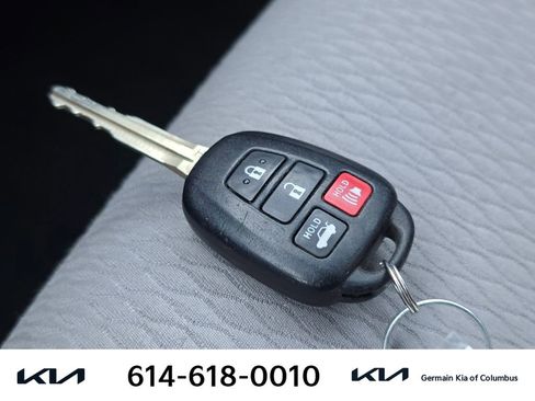 Used 2015 Toyota Corolla LE image 34