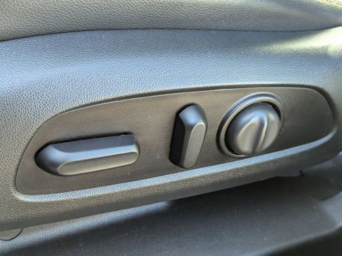 Used 2021 GMC Terrain SLT image 26