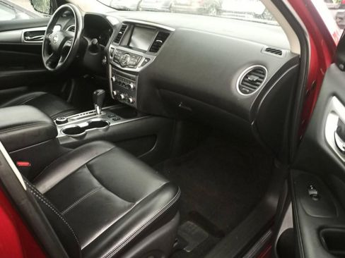 Used 2017 Nissan Pathfinder SL w/ SL Premium Package AWD/4WD image 7