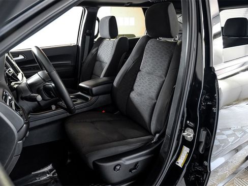 Used 2024 Dodge Durango SXT w/ SXT Blacktop Group image 32