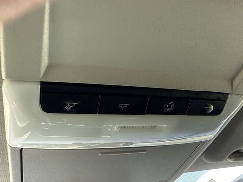Used 2024 Nissan Sentra SR FWD image 26