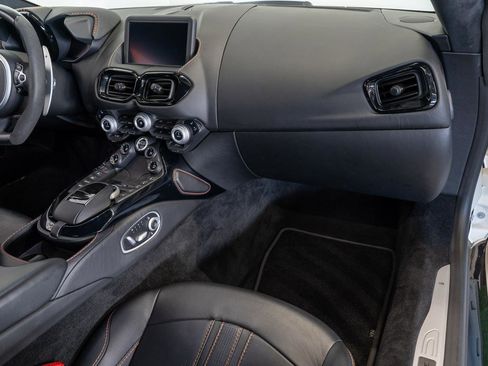 Used 2020 Aston Martin V8 Vantage image 5