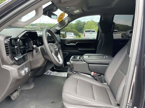 Used 2024 GMC Sierra 1500 Elevation AWD/4WD image 4