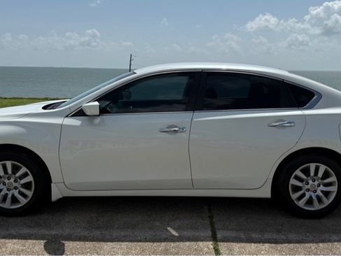 Used 2015 Nissan Altima 2.5 S w/ Power Driver Seat Package FWD image 8