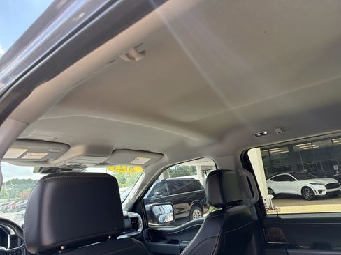Used 2023 Ford F150 Lariat w/ Trailer Tow Package AWD/4WD image 19