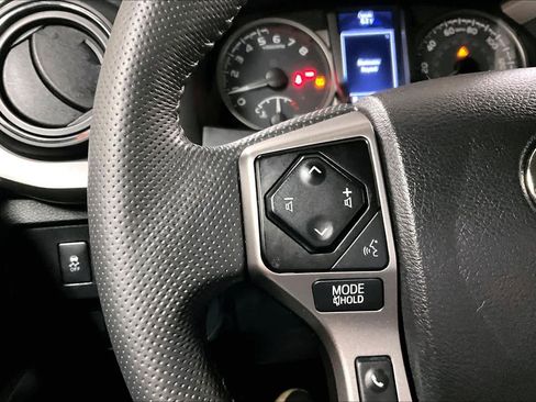 Certified 2022 Toyota Tacoma SR5 image 20