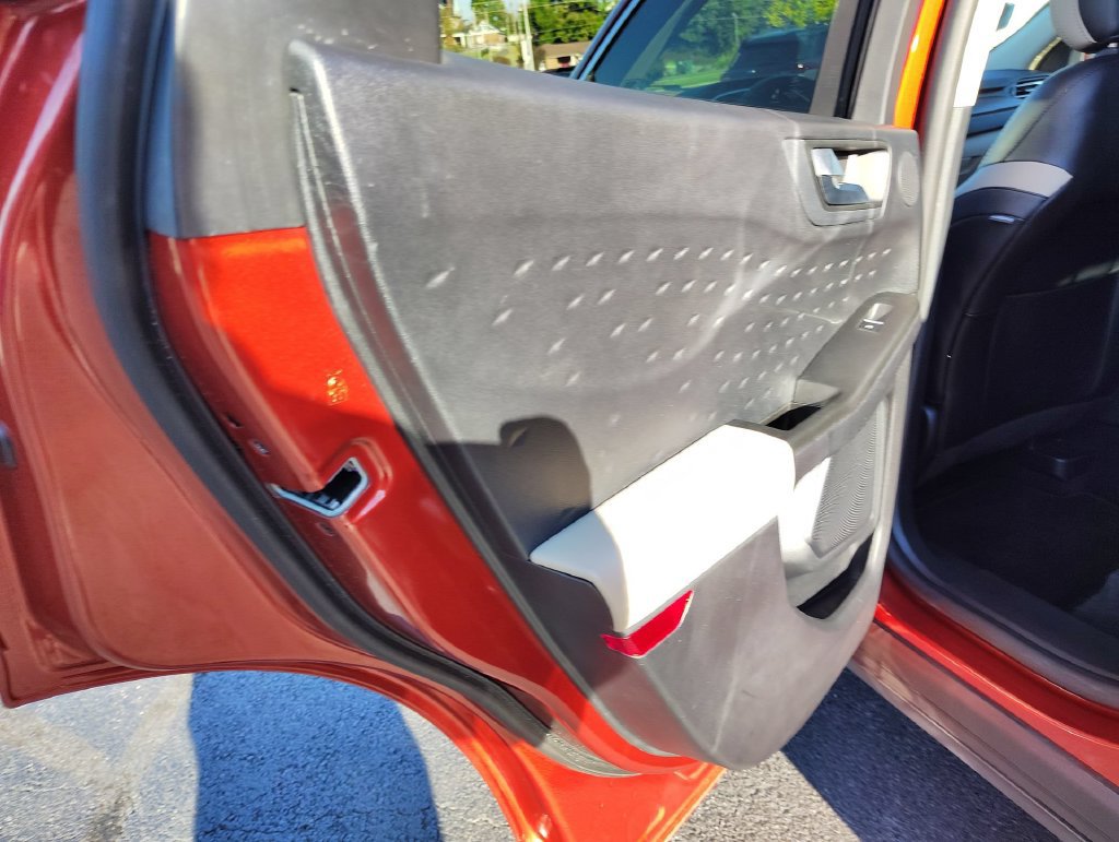 Used 2020 Ford Escape Titanium AWD/4WD image 22