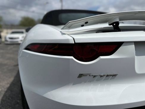 Used 2019 Jaguar F-TYPE Convertible RWD image 9