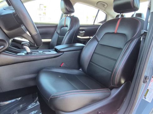 Used 2024 Nissan Sentra SR w/ SR Premium Package FWD image 13