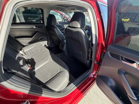 Used 2018 Volkswagen Passat 2.0T SE image 18