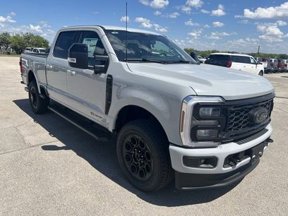 New 2025 Ford F250 Lariat w/ Black Appearance Package