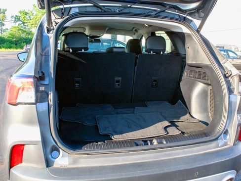 Used 2022 Ford Escape SEL image 6