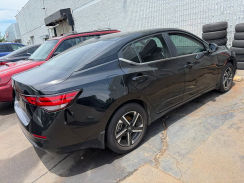 Used 2025 Nissan Sentra SV FWD image 4