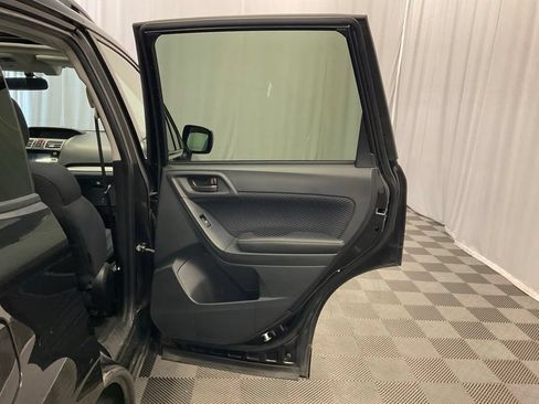 Used 2017 Subaru Forester 2.5i Premium AWD/4WD image 29