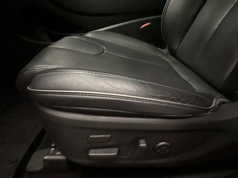 Certified 2022 Hyundai Santa Fe Limited image 12