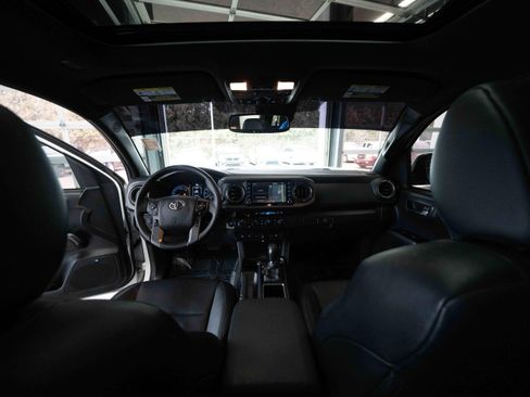 Certified 2023 Toyota Tacoma TRD Off-Road w/ TRD Premium Off Road Package image 19