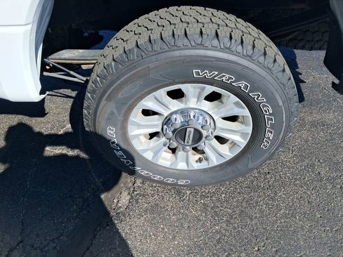 Used 2021 Ford F250 XLT w/ XLT Value Package image 12