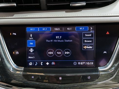 Used 2020 Cadillac XT6 Premium Luxury w/ LPO, Floor Liner Package AWD/4WD image 18