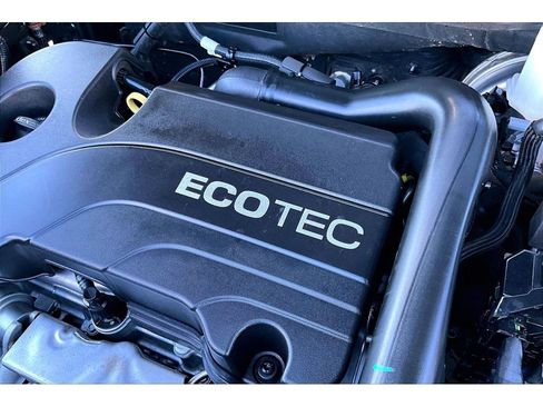 Used 2021 GMC Terrain SLT w/ LPO, Floor Liner Package image 24