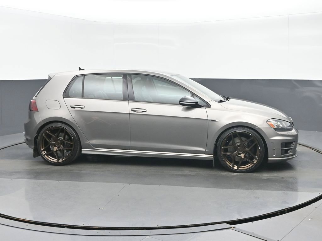 Used 2017 Volkswagen Golf R 4-Door AWD/4WD image 2