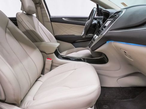 Used 2018 Lincoln MKC Reserve FWD image 14