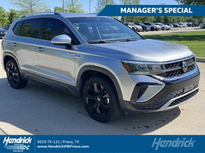 Certified 2023 Volkswagen Taos SE w/ Panoramic Sunroof Package