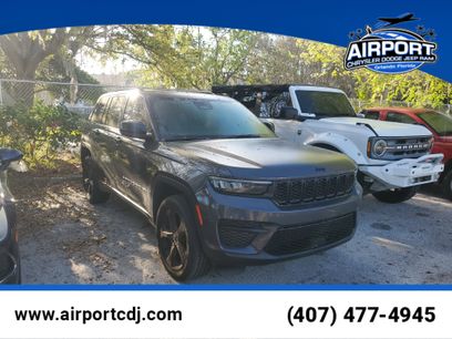 Used 2024 Jeep Grand Cherokee Altitude