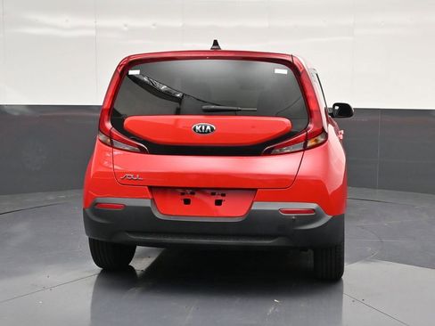 Used 2021 Kia Soul LX FWD image 2