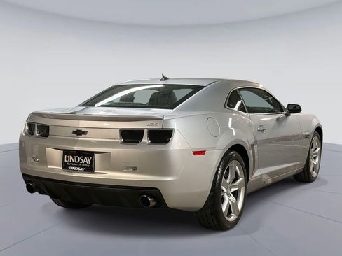 Used 2010 Chevrolet Camaro SS RWD image 8