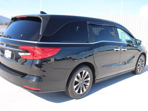 Used 2021 Honda Odyssey EX-L image 3