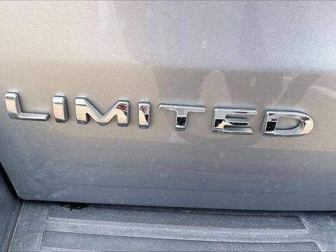 Used 2024 Ford Expedition Limited image 7