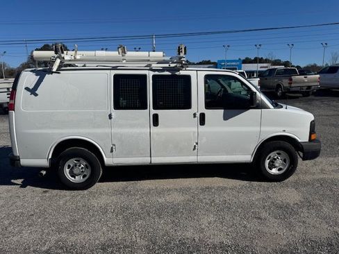 Used 2013 Chevrolet Express 2500 Express image 6