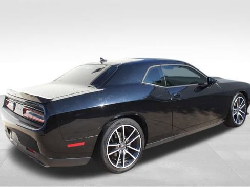 Used 2020 Dodge Challenger R/T w/ Plus Package image 8