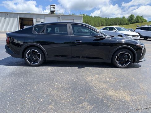 Used 2025 Kia K4 EX FWD image 2
