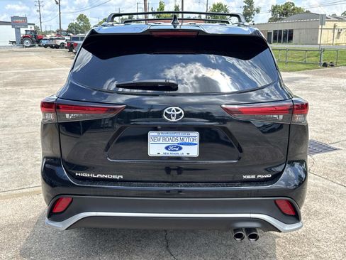 Used 2024 Toyota Highlander XSE image 5