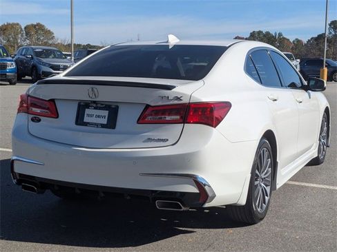 Used 2018 Acura TLX V6 SH-AWD w/ Advance Package image 3