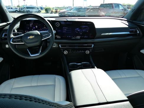 Used 2025 Chevrolet Traverse High Country w/ LPO, Floor Liner Package image 34