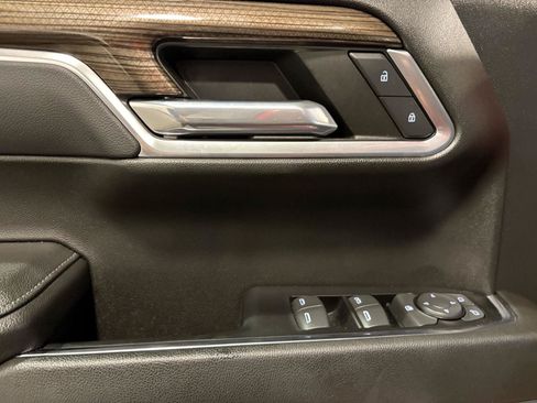Used 2022 Chevrolet Silverado 1500 LT AWD/4WD image 27
