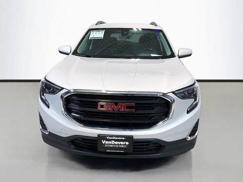 Used 2020 GMC Terrain SLE w/ Driver Convenience Package AWD/4WD image 2