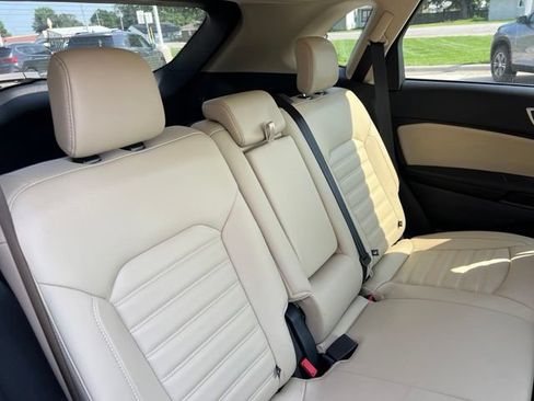 Used 2024 Ford Edge SEL w/ Cargo Accessory Package AWD/4WD image 9