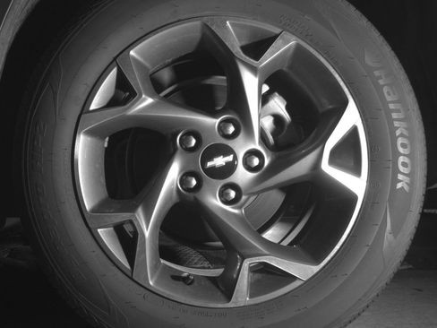 Used 2025 Chevrolet Trax LT FWD image 14